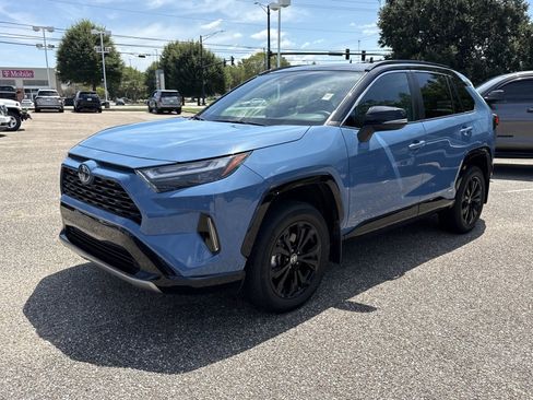 Used 2024 Toyota RAV4 XSE w/ Weather Package AWD/4WD image 7