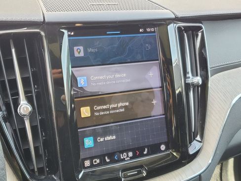 Used 2022 Volvo XC60 B5 Inscription image 23