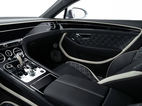 Used 2024 Bentley Continental GT Speed image 25