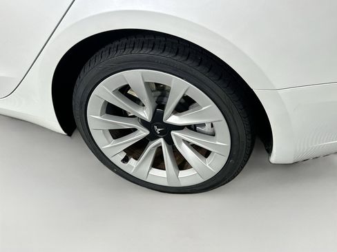 Used 2023 Tesla Model 3 Standard Range image 11