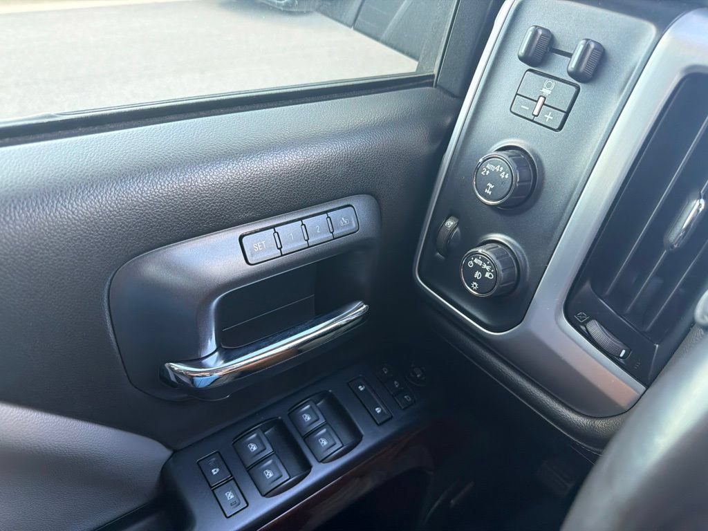 Used 2018 GMC Sierra 1500 SLT w/ SLT Premium Package AWD/4WD image 13
