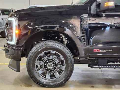 Used 2024 Ford F350 Lariat w/ Lariat Ultimate Package image 5