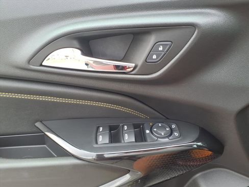 Used 2024 Chevrolet Trax LT w/ Driver Confidence Package image 19