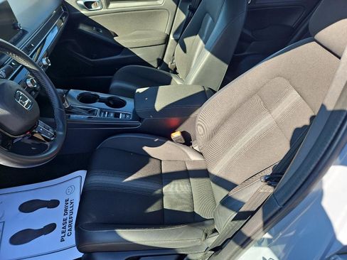 Used 2023 Honda Civic Sport image 11