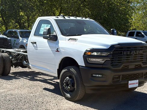 New 2026 RAM 3500 Tradesman image 7