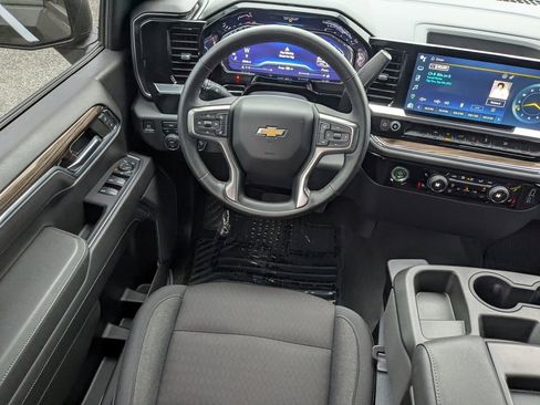 Used 2024 Chevrolet Silverado 1500 LT AWD/4WD image 16