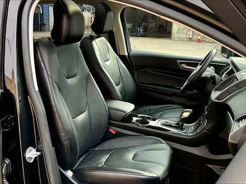 Used 2015 Ford Edge Titanium w/ Equipment Group 301A image 9