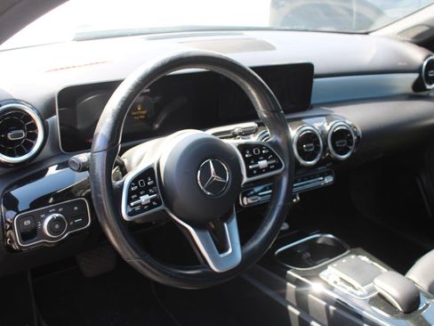 Used 2019 Mercedes-Benz A 220 4MATIC image 9