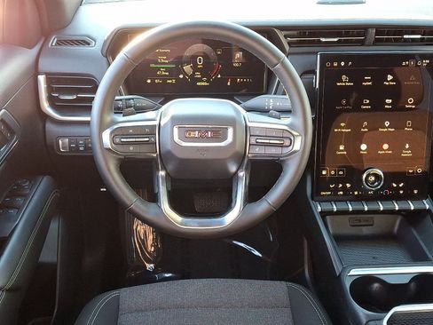Certified 2025 GMC Terrain Elevation AWD/4WD image 12