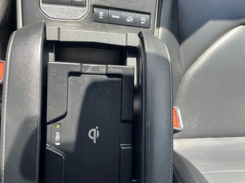 Used 2022 Toyota Highlander XLE image 31