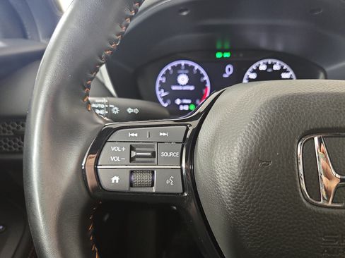 Used 2025 Honda HR-V Sport image 16
