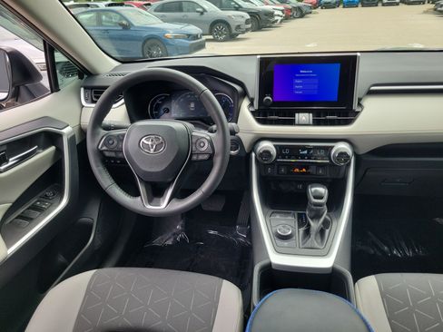 Used 2024 Toyota RAV4 XLE w/ Convenience Package AWD/4WD image 17