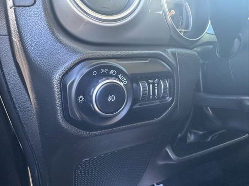 Used 2022 Jeep Wrangler Unlimited Sahara w/ Cold Weather Group image 15