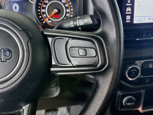 Used 2024 Jeep Wrangler Unlimited Sport AWD/4WD image 15