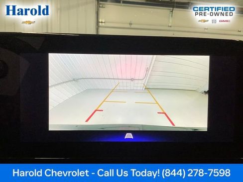 Used 2025 Chevrolet Trax ACTIV FWD image 17