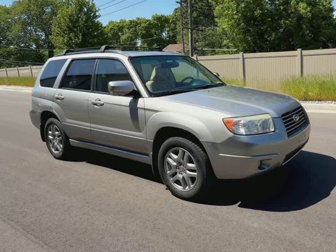Used 2007 Subaru Forester 2.5X L.L. Bean AWD/4WD image 2
