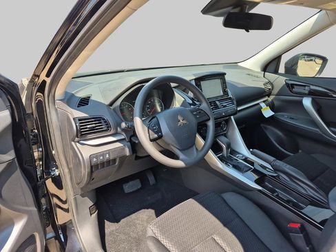 Used 2025 Mitsubishi Eclipse Cross ES image 9