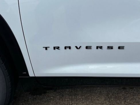 New 2026 Chevrolet Traverse RS image 19
