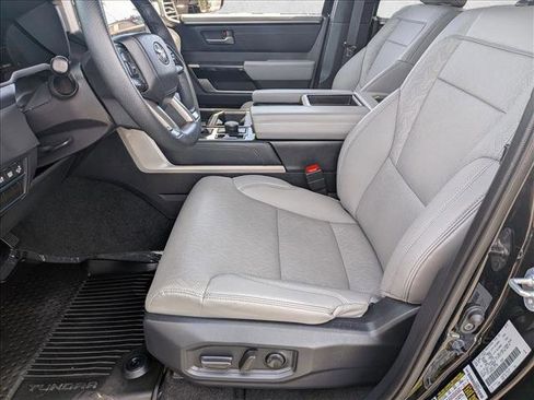 Used 2025 Toyota Tundra Limited AWD/4WD image 20