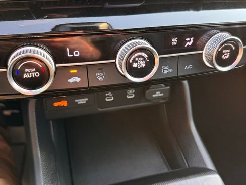 Used 2025 Honda Civic Sport image 19