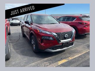 Used 2023 Nissan Rogue S AWD/4WD video 1