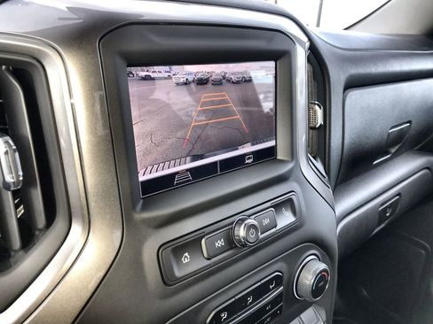 Used 2025 Chevrolet Silverado 2500 Custom w/ Custom Value Package image 17