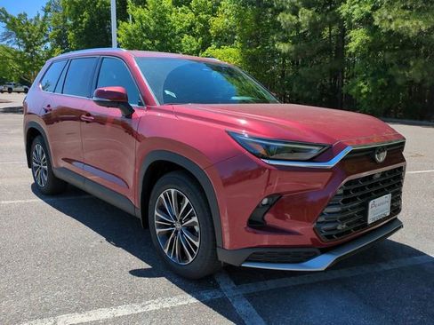 New 2026 Toyota Grand Highlander AWD Hybrid image 2