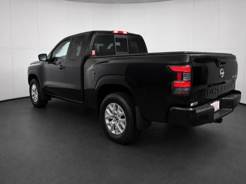 Used 2022 Nissan Frontier SV AWD/4WD image 6