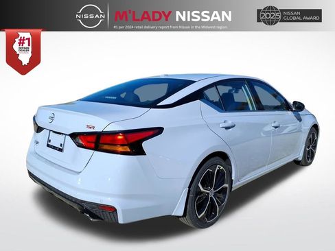 New 2025 Nissan Altima 2.5 SR image 7