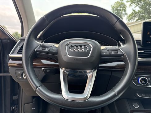 Used 2020 Audi Q5 2.0T Premium w/ Convenience Package AWD/4WD image 27