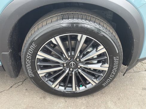 New 2026 Nissan Pathfinder Platinum image 9