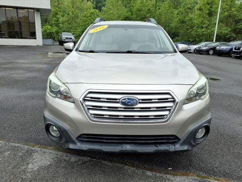 Used 2016 Subaru Outback 2.5i Premium AWD/4WD image 12