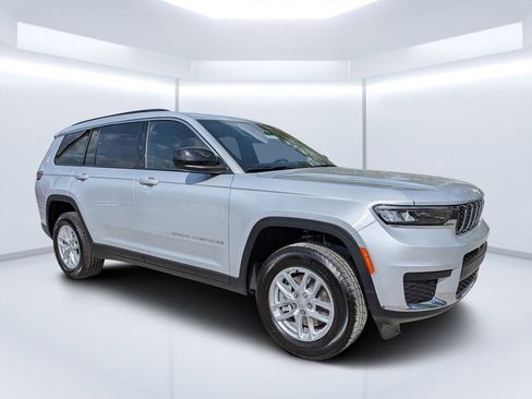 New 2026 Jeep Grand Cherokee L Laredo w/ Trailer Tow Package RWD image 1