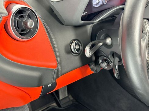 Used 2020 McLaren 600LT Spider RWD image 10