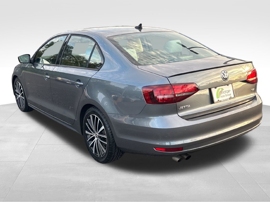 Used 2016 Volkswagen Jetta Sport FWD image 6