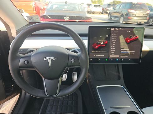 Used 2023 Tesla Model Y Performance AWD/4WD image 16