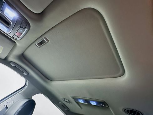 Used 2025 Kia Telluride S FWD image 26