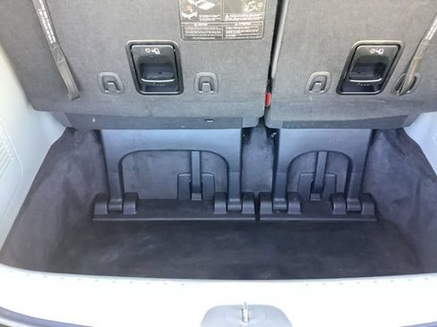 Used 2018 Kia Sedona LX w/ LX Essentials Premium Package FWD image 13