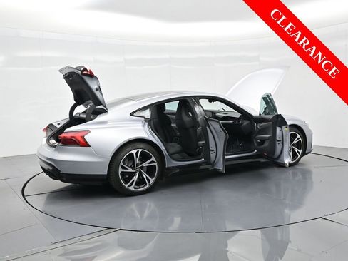 Used 2024 Audi e-tron GT Premium Plus image 39