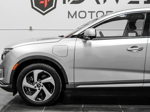 Used 2023 VinFast VF 8 Eco AWD/4WD image 14