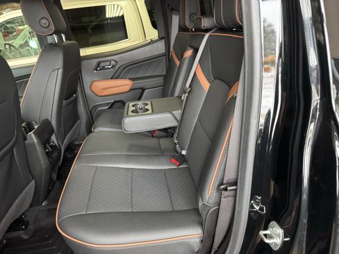 Used 2024 GMC Canyon AT4 w/ AT4 Premium Package image 12