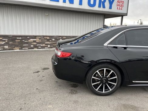 Used 2018 Lincoln Continental Reserve w/ Continental Climate Package image 11