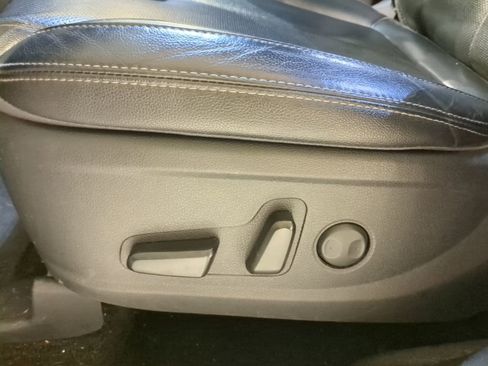 Used 2019 Hyundai Santa Fe Limited image 16