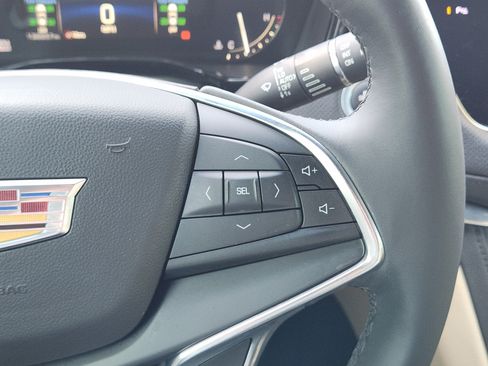 Used 2018 Cadillac XT5 Luxury w/ Driver Awareness Package FWD image 37
