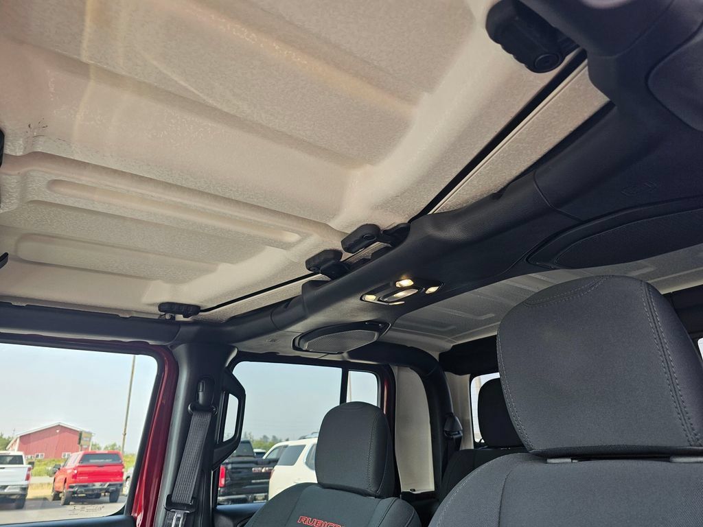 Used 2021 Jeep Gladiator Rubicon w/ Trailer Tow Package AWD/4WD image 22