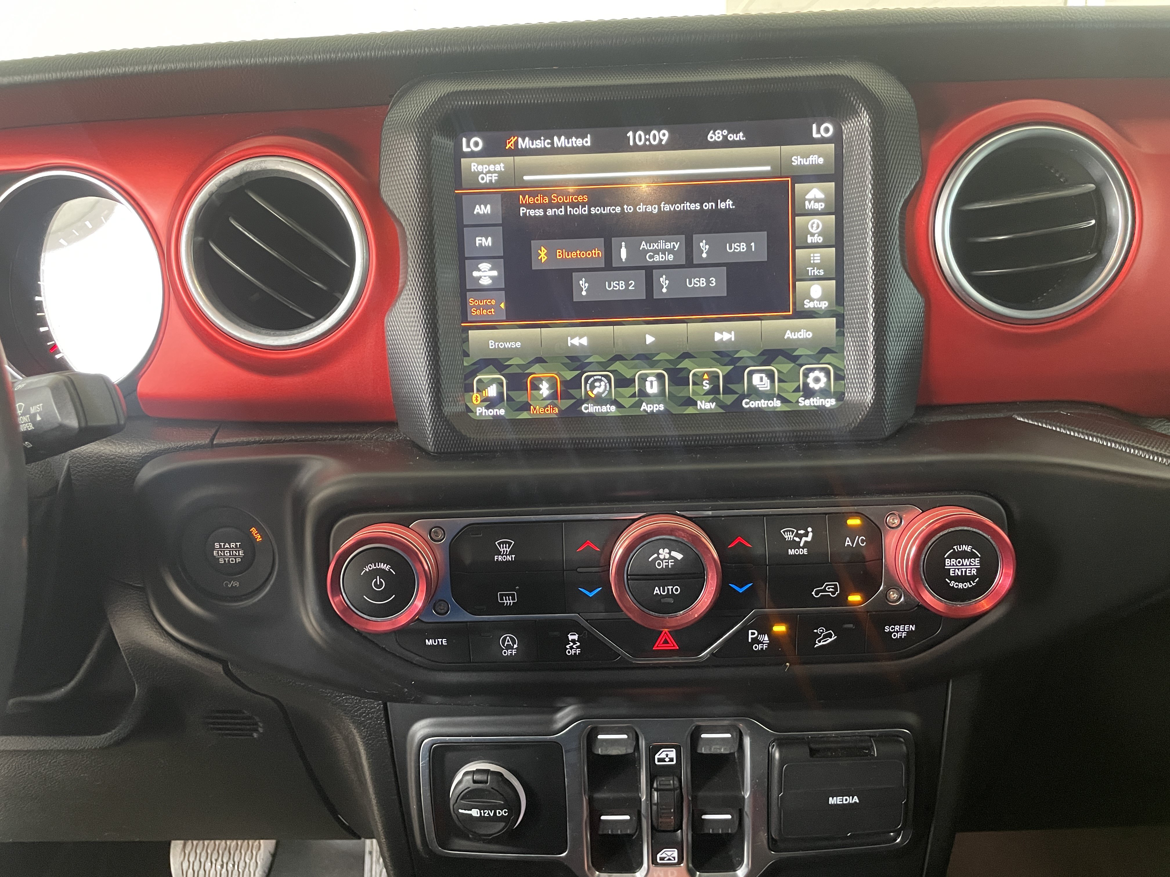 Used 2020 Jeep Wrangler Unlimited Rubicon AWD/4WD image 11