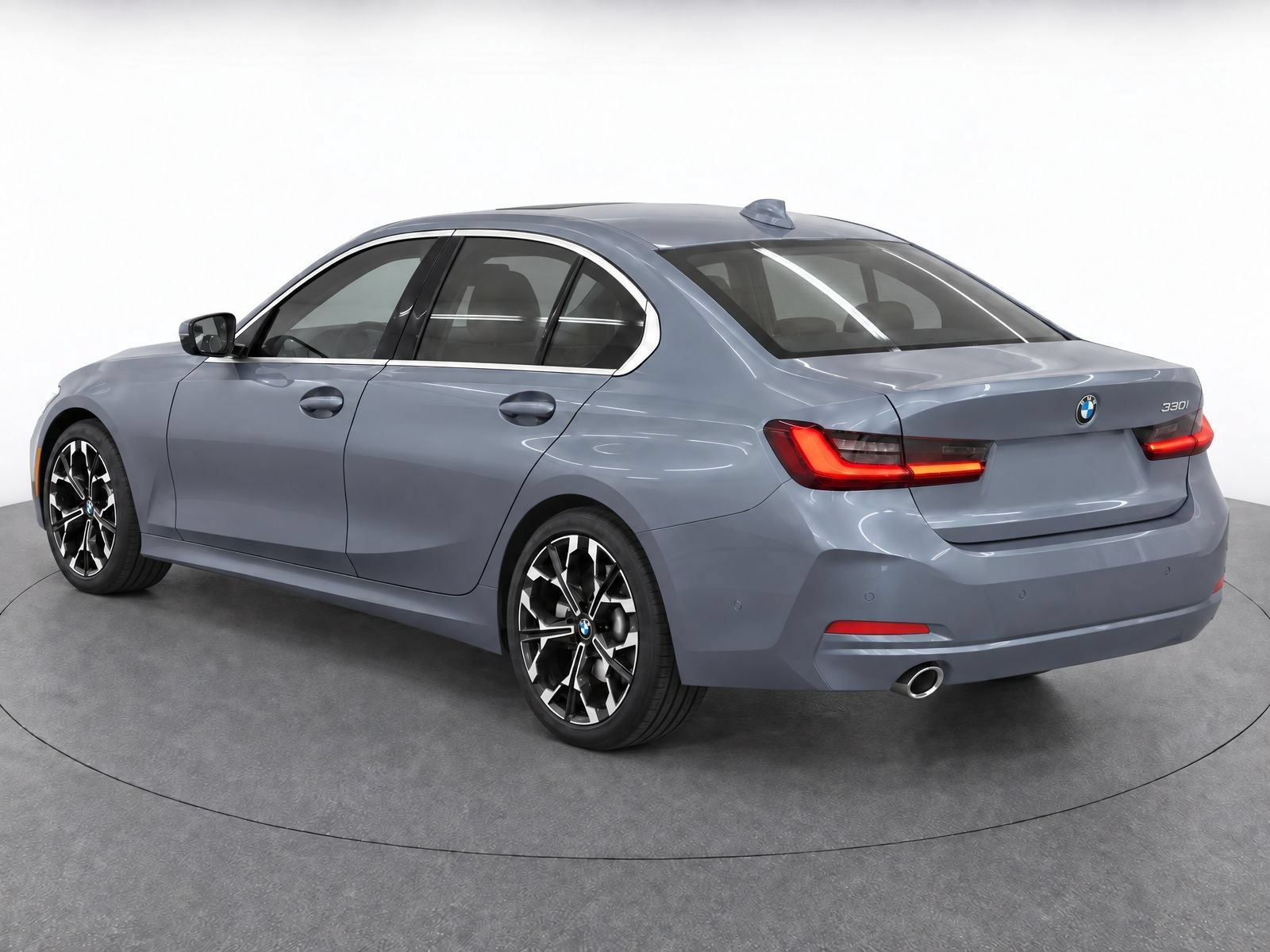 Certified 2025 BMW 330i Sedan RWD image 7