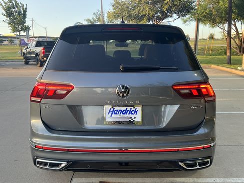 Used 2024 Volkswagen Tiguan SEL R-Line AWD/4WD image 9