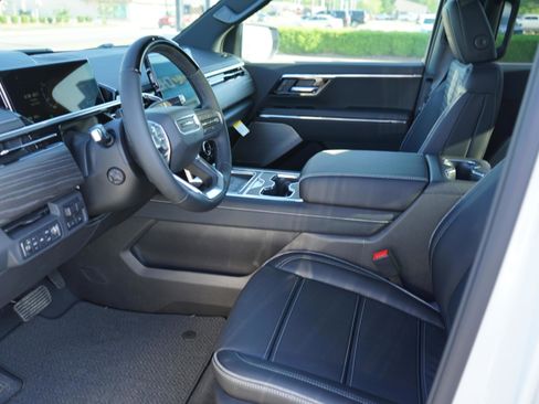 New 2025 GMC Sierra EV Denali image 10