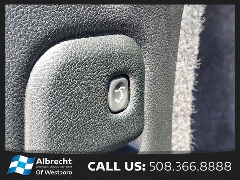 Used 2025 Dodge Durango GT AWD/4WD image 32